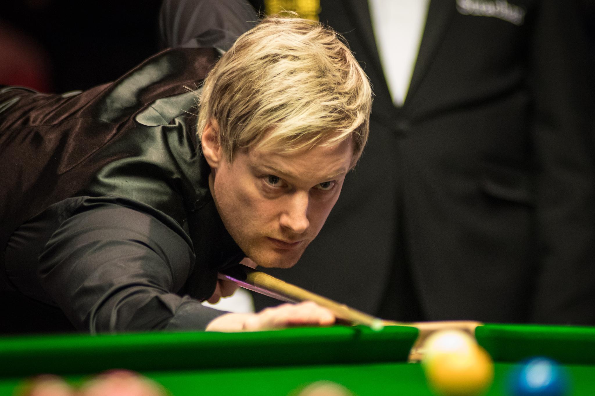 局中地位的 局中地位的