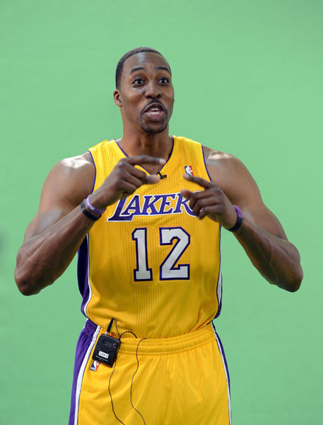 边路球员回 边路球员回