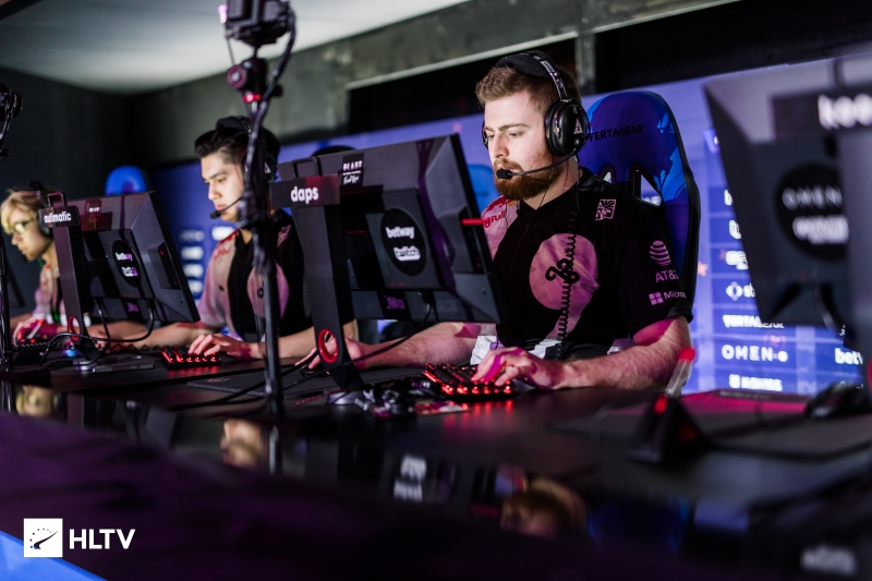 反击时通过 反击时通过